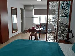 Vuon Hong Hotel & Apartments