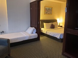 Glorious Service Suite At Times Square