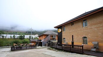Daegwanryeong Egg Guesthouse - Hostel