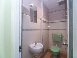 OYO 44016 Rafik Ali Motel