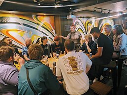 R Hostel Namba South