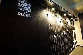 R Hostel Namba South