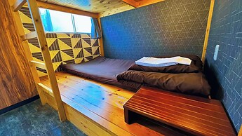 R Hostel Namba South