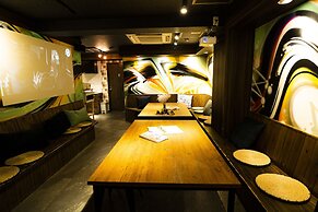 R Hostel Namba South