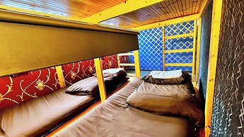 R Hostel Namba South