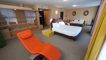 Omama Hotel