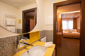 Omama Hotel
