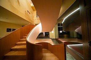 Omama Hotel