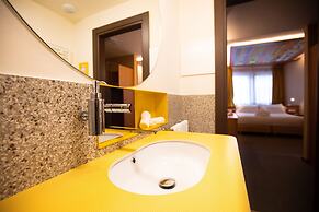 Omama Hotel