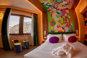 Omama Hotel