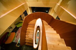 Omama Hotel
