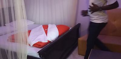 Senevin Gardens Hotel