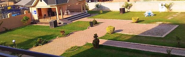 Senevin Gardens Hotel