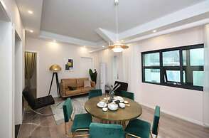 Old Beach Hongkong Style Apartment