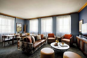 The Barfield, Autograph Collection