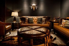 The Barfield, Autograph Collection