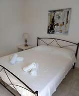 Cozy Apartment  Side View of Acropolis