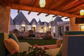 TD Trulli della Magnolia Trulli w/ Amazing Garden