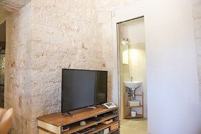 TD Trulli della Magnolia Trulli w/ Amazing Garden