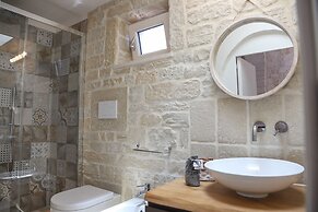 TD Trulli della Magnolia Trulli w/ Amazing Garden