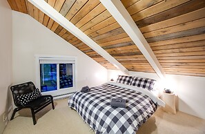 66SL - Hot Tub - WiFi - 3+ Bedroom - Sleeps 10