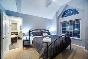 62SL - Hot Tub - WiFi - Fireplace - Pets Ok - Sleeps 6