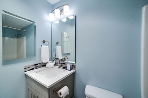 62SL - Hot Tub - WiFi - Fireplace - Pets Ok - Sleeps 6