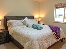 65GS - Hot Tub - Wi-Fi - Pets Ok - BBQ - Sleeps 10