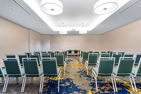 La Quinta Inn & Suites by Wyndham Orlando - IDrive Theme Parks