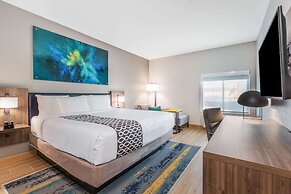 La Quinta Inn & Suites by Wyndham Galveston West Seawall