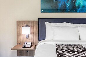 La Quinta Inn & Suites by Wyndham Galveston West Seawall