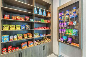 La Quinta Inn & Suites by Wyndham Galveston West Seawall