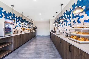 La Quinta Inn & Suites by Wyndham Galveston West Seawall