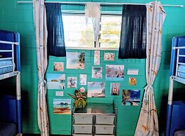 Cool Bananas Backpackers