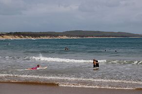 Cool Bananas Backpackers