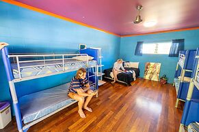 Cool Bananas Backpackers