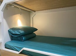 Blue S Hotel & Apartment