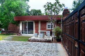 Laana Villa