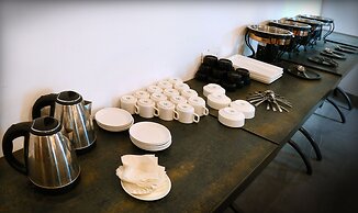 Airport Hotel Tashree