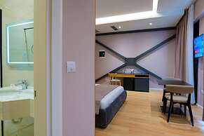 Lord Hotel & Restaurant at AutoStation