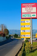 Lord Hotel & Restaurant at AutoStation