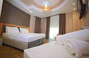 Lord Hotel & Restaurant at AutoStation