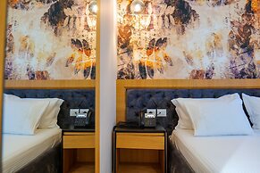 Lord Hotel & Restaurant at AutoStation