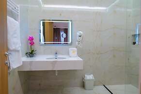 Lord Hotel & Restaurant at AutoStation