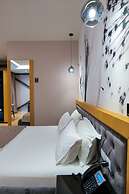 Lord Hotel & Restaurant at AutoStation