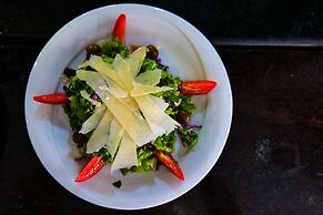 Lord Hotel & Restaurant at AutoStation