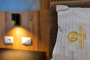 Lord Hotel & Restaurant at AutoStation