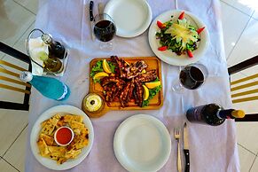 Lord Hotel & Restaurant at AutoStation