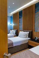 Lord Hotel & Restaurant at AutoStation