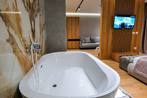 Lord Hotel & Restaurant at AutoStation